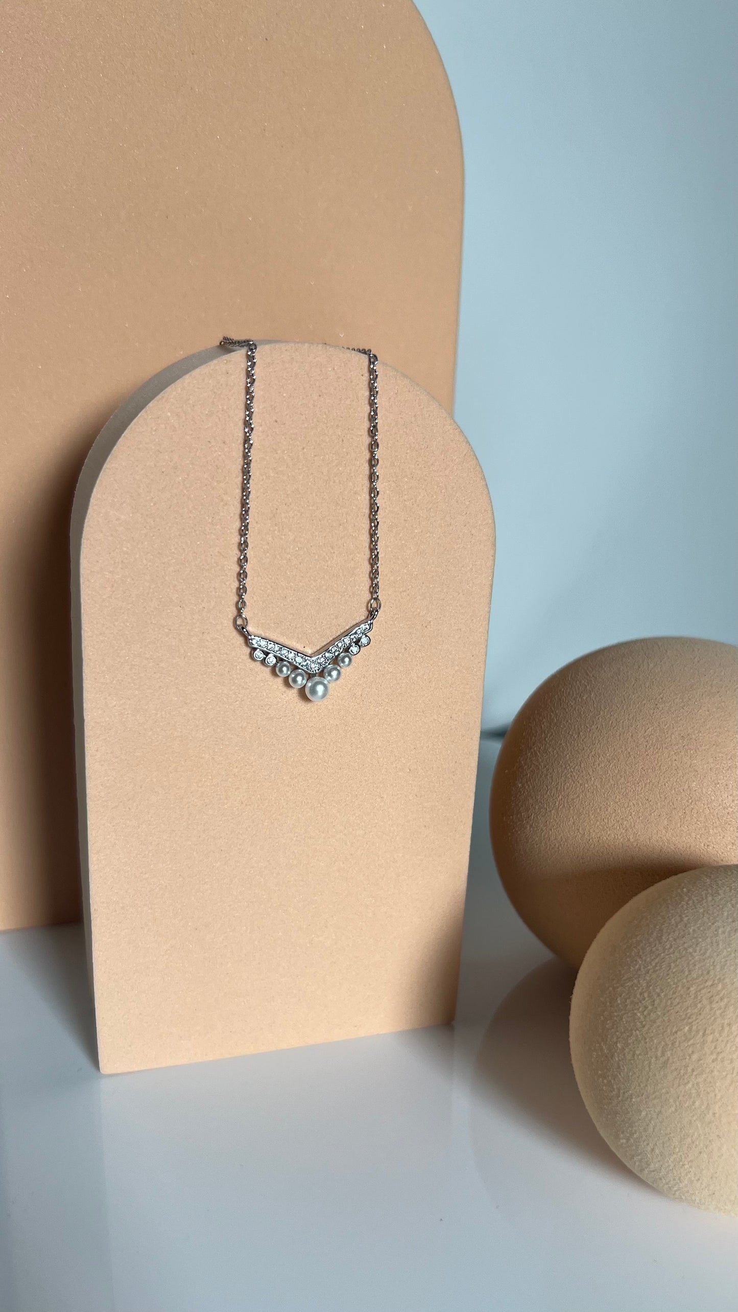 Lolo necklace