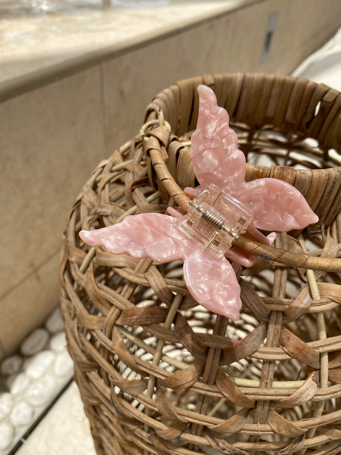 Butterfly clip