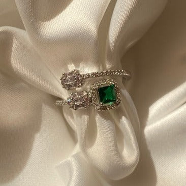 Colored dimond ring