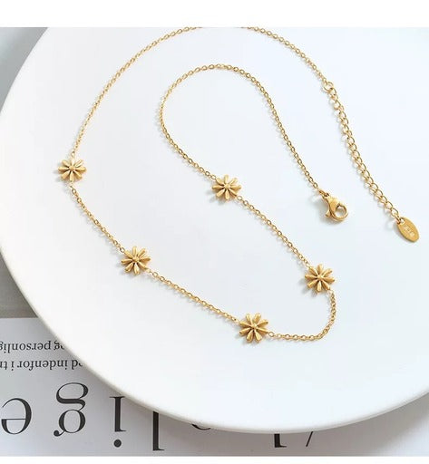 Multi flower necklace