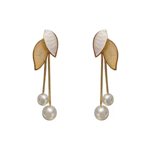 Gold lolo & leaves earrings